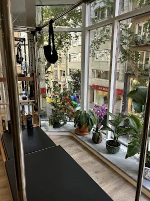 Fit Fam Pilates Studio - İstanbul Şişli