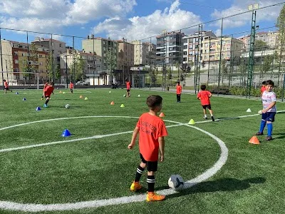 Güngören Atletik Futbol Akademi görsel 3