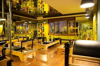 Kadıköy Pilates ⎮Fg Stüdyosu⎮ Hamak Yoga, Reformer Pilates, Medikal Pilates - İstanbul Kadıköy