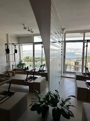 Karşıyaka Sahil Lotus Reformer Pilates - İzmir Karşıyaka