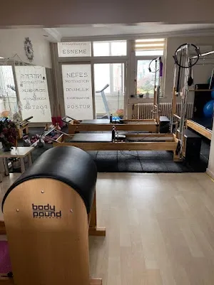 Lotus Pilates 4. Levent - İstanbul Beşiktaş