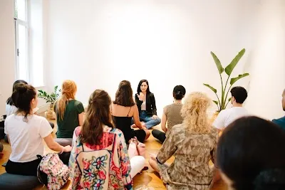 Merve Karakuş - Mindfulness ve Öz Şefkat Eğitimleri - İstanbul Kadıköy