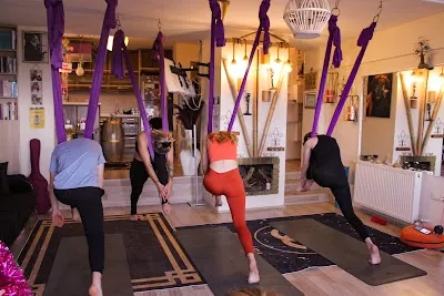 mfit fly yoga studio görsel 3