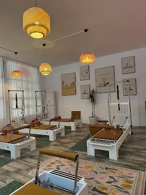 Performanss Reformer Pilates Studio - İzmir Karabağlar