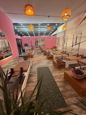 Performanss Reformer Pilates Studio - İzmir Karabağlar