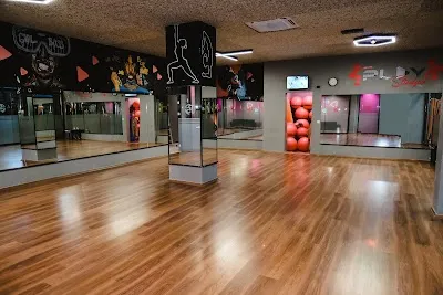 PlayStüdyo Karşıyaka | Kadınlara Özel Spor Salonu - İzmir Karşıyaka