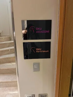 Prof.Dr.Defne Kaya Utlu, Fizyoterapi Rehabilitasyon - İstanbul Kadıköy