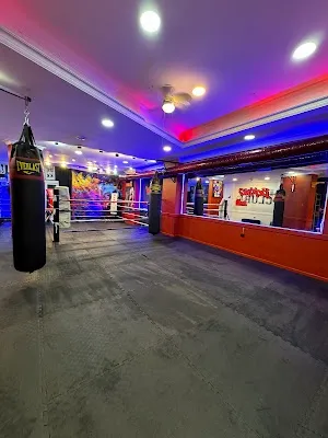WARRIOR FIGHT CLUB (SAVAŞÇI DÖVÜŞ KULÜBÜ) - İzmir Karşıyaka