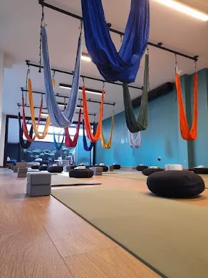 Youniverse Yoga - İstanbul Beşiktaş